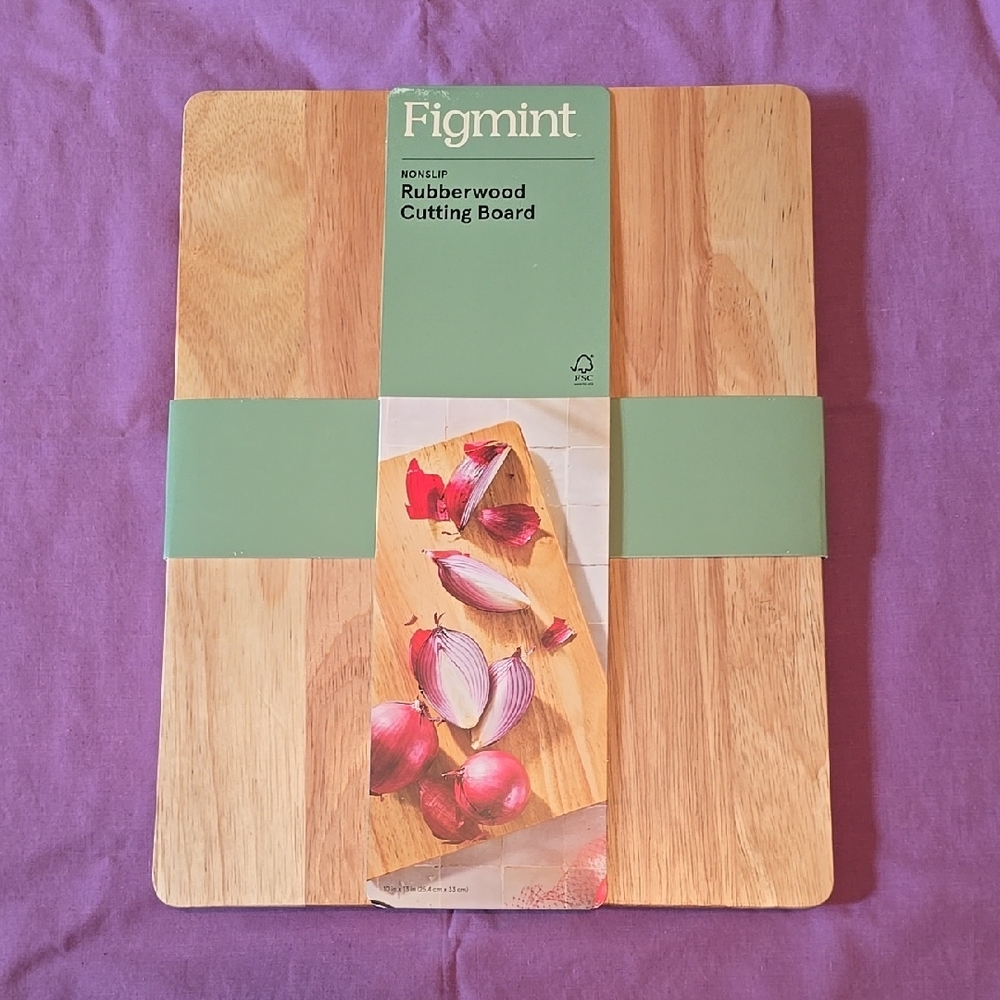 Mint Natural Rubberwood Cutting Board